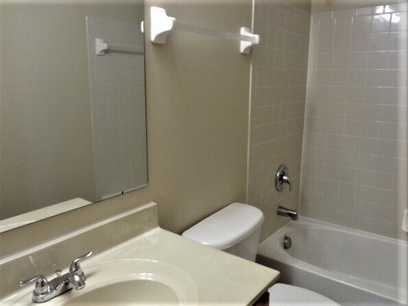 Building Photo - 3182 Cumberland Woods Dr