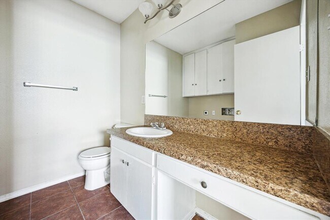 Building Photo - 8514 Dryfield Dr