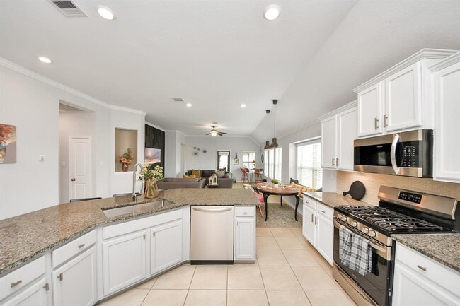 Building Photo - 8847 Morning Glow Dr
