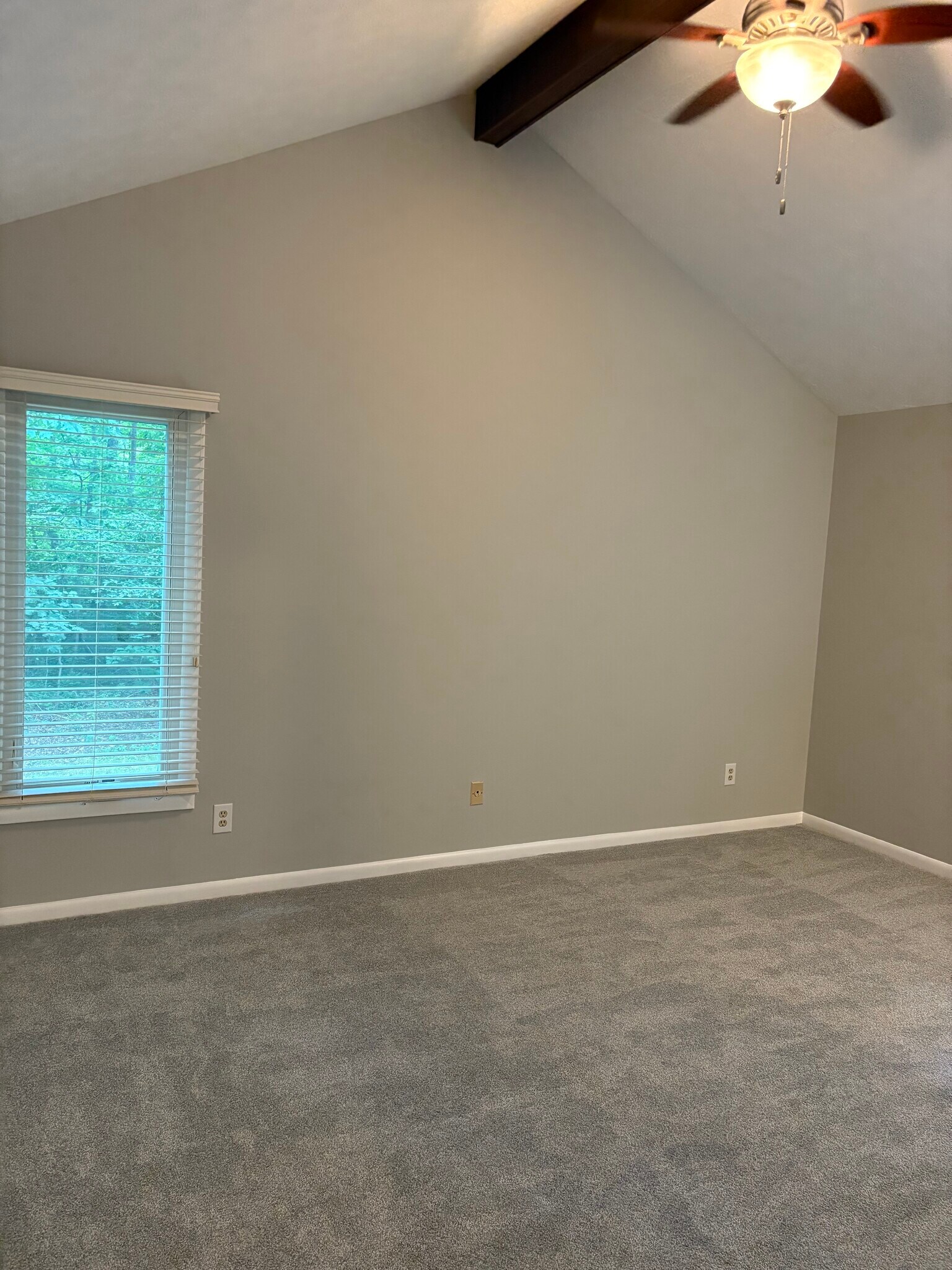 Main bedroom - 12913 Church Ct