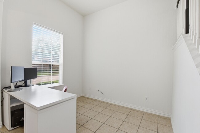 Building Photo - 16023 Powder Springs Ln