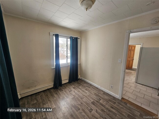 Building Photo - 118 Oak Ave