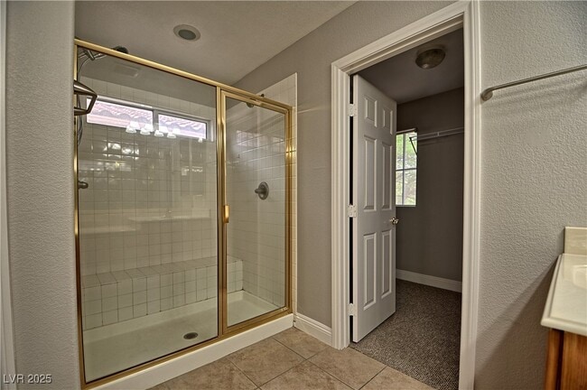 Building Photo - 2277 Summer Home St