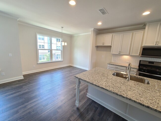 Building Photo - 3 Bed and 3 Bath Brand new ready for move-...