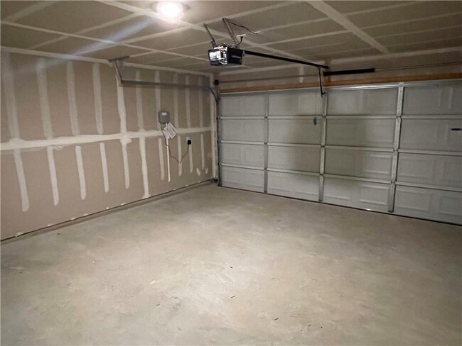 Building Photo - 15105 Upland Willow Rd