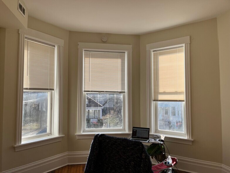 Bedroom - 6714 S Justine St