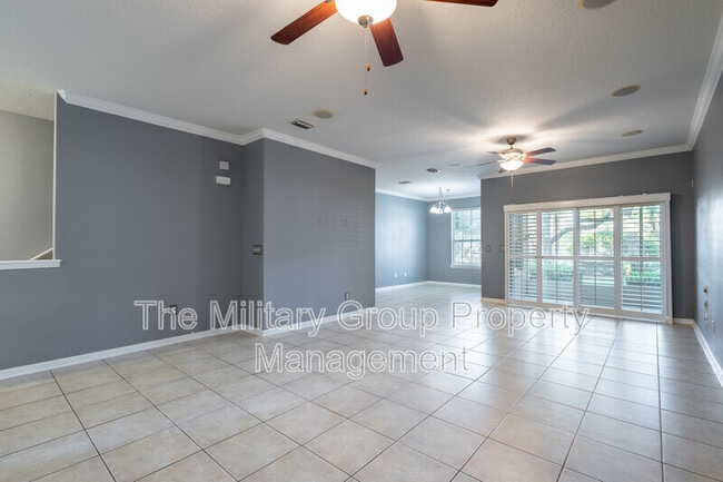 Building Photo - 9777 Summer Grove Way W