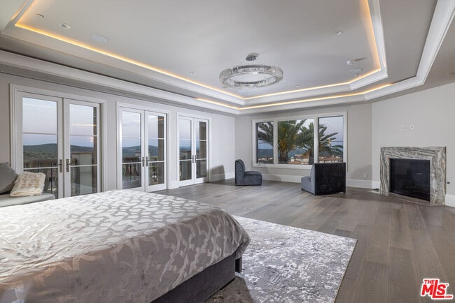 Building Photo - 28 Tide Watch