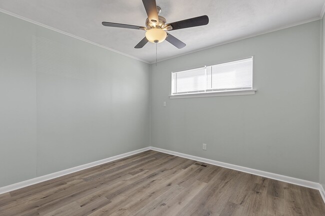 Building Photo - For Rent - Adorable 4BR 2BA house - East R...