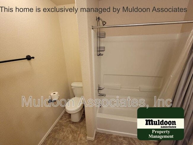 Building Photo - 6052 San Mateo Dr