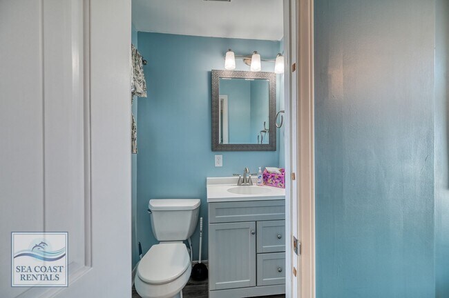 Building Photo - FURNISHED OFF-SEASON OCEANFRONT MONTHLY RE...