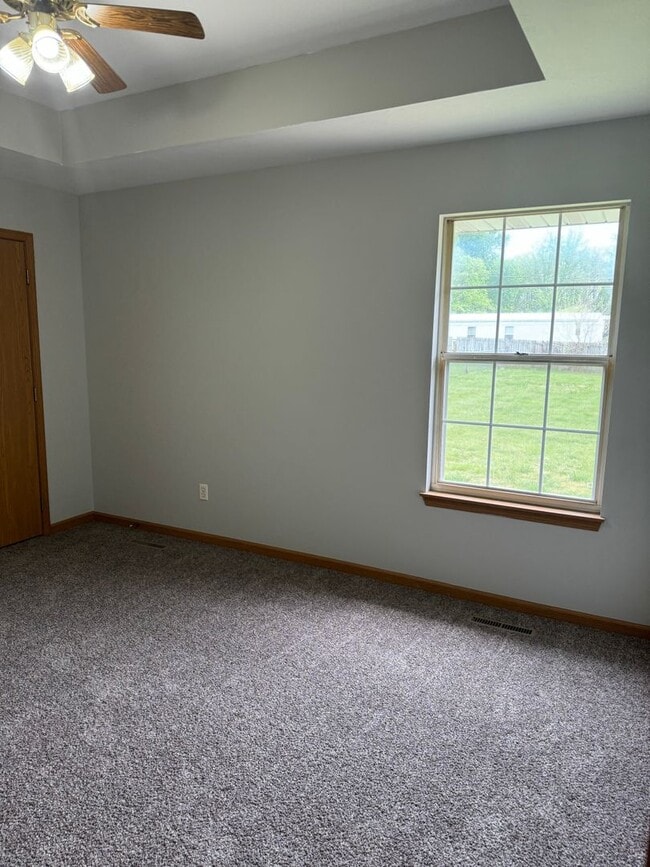Building Photo - 3 Bedroom Home Strafford, Missouri