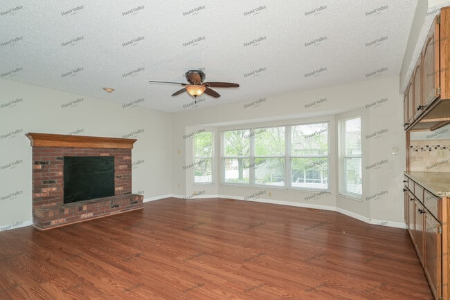 Building Photo - 106 Misty View Ln