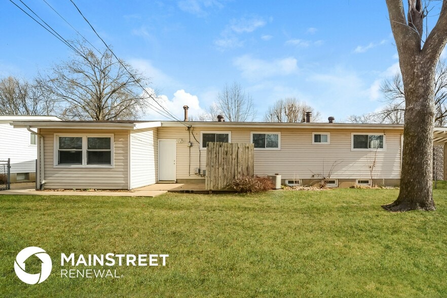 Building Photo - 260 Falcon Dr
