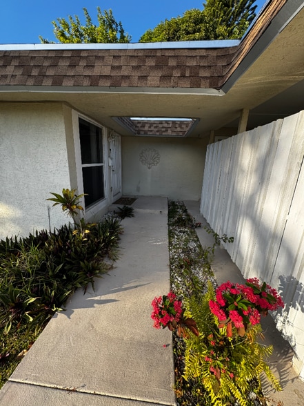 Building Photo - 7109 NW 66th St