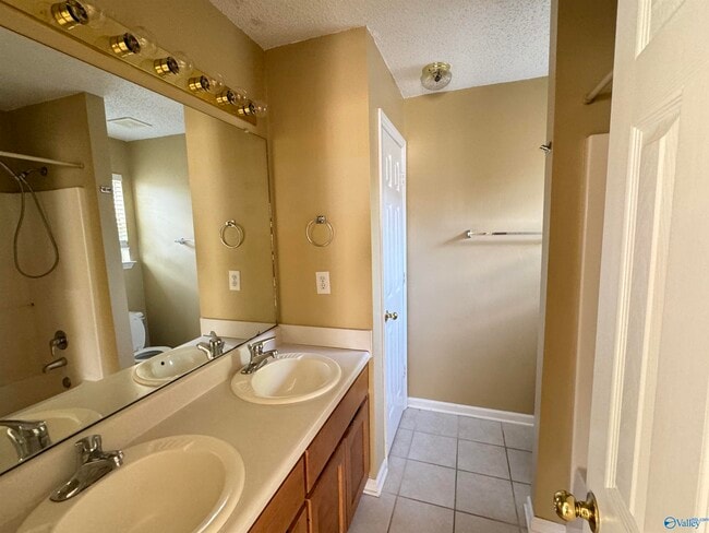 Building Photo - 247 Postwood Ct