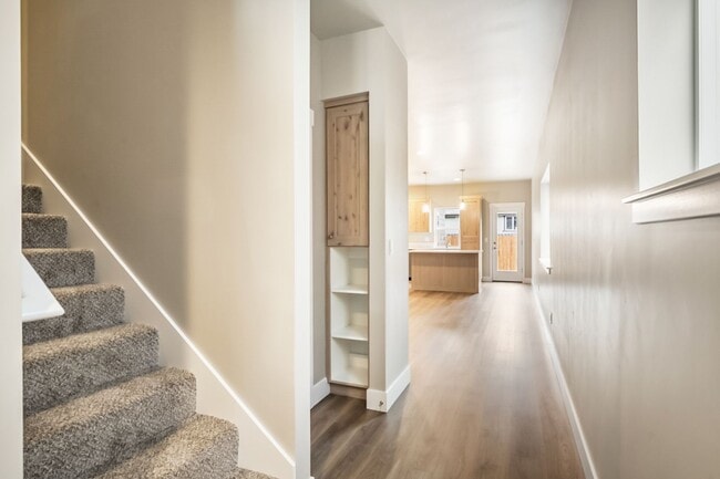 Building Photo - Brand New 3 Bed Townhome - Half Month Rent Credit!