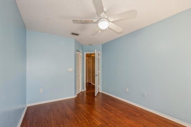 Building Photo - 5315 NW 126th Dr
