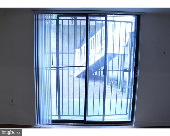 Building Photo - 2031 South St