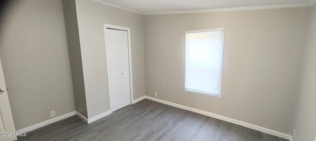 Building Photo - 6 Hickory Hill Rd