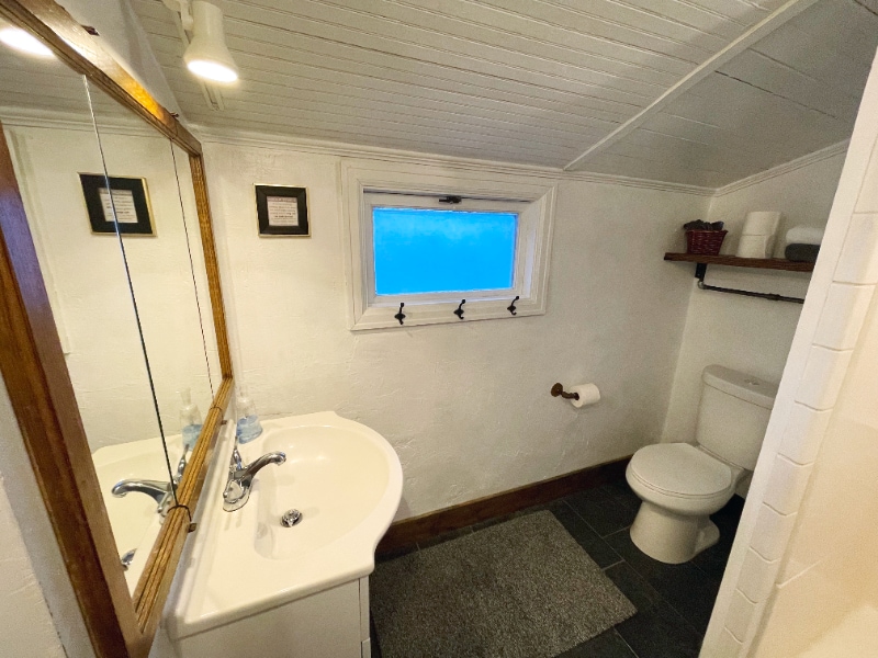 Building Photo - 333 State St