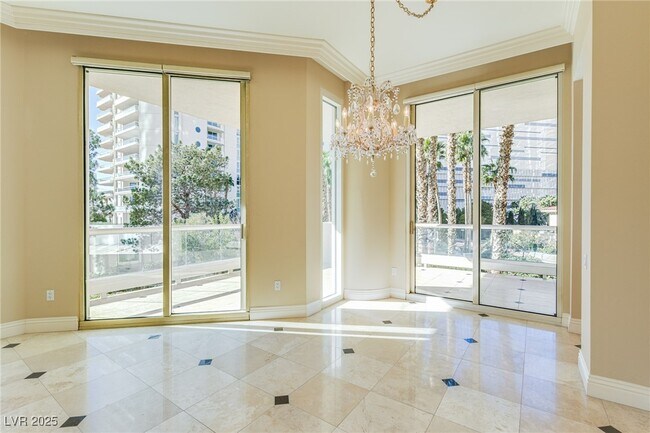 Building Photo - 2857 Paradise Rd