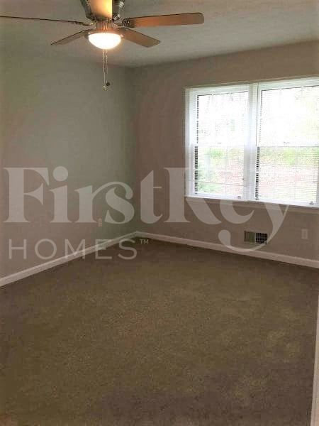 Building Photo - 2051 Windsor Ln SW