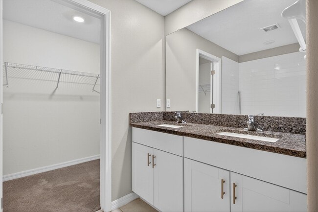 Building Photo - 4BR For Rent - Riverview