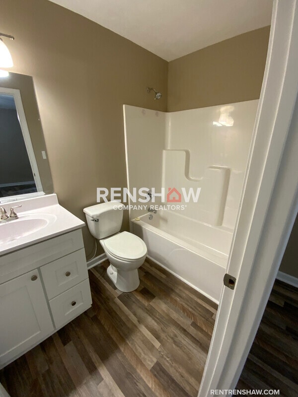 Building Photo - 469 Dana St