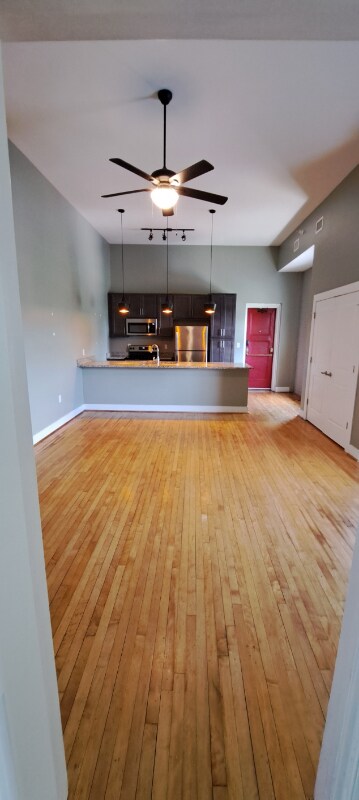 Building Photo - 200 Claremont Ave