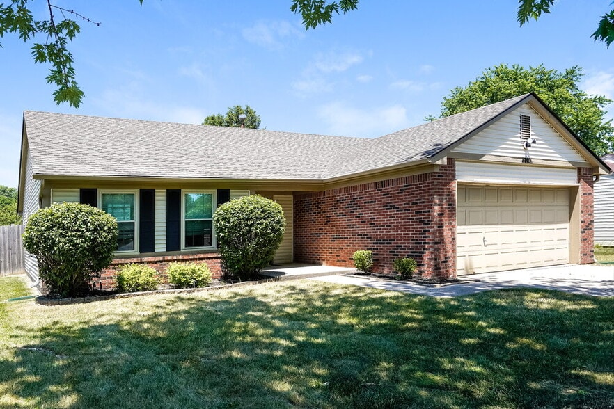 Primary Photo - 6140 Gunyon Way