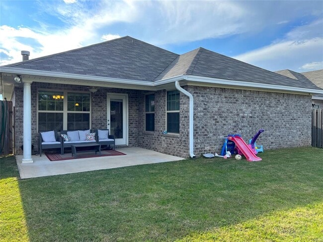 Building Photo - 467 Buena Vista Wy