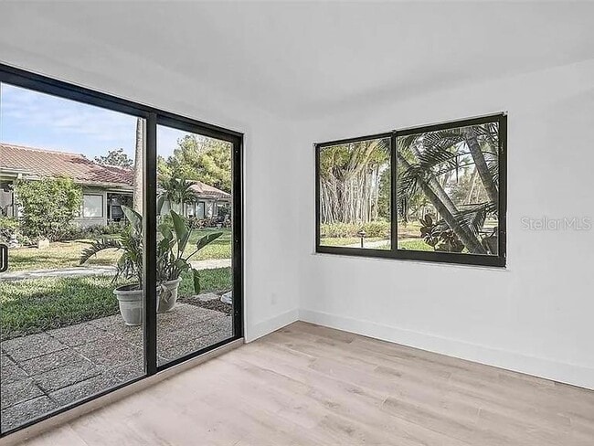 Building Photo - 500 Park Blvd S