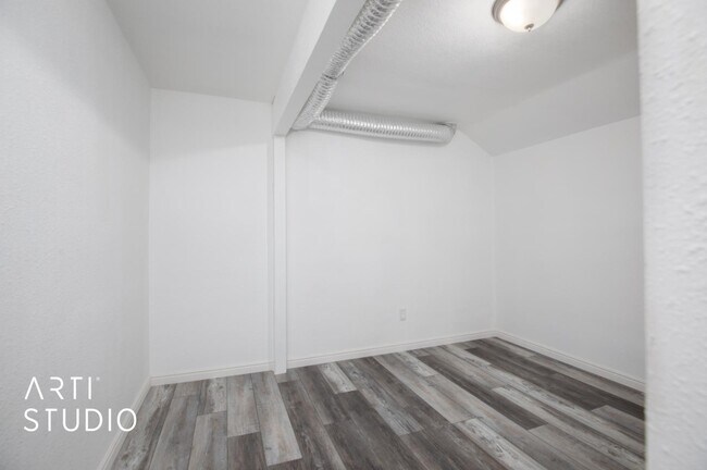 Building Photo - 457 N 750 E
