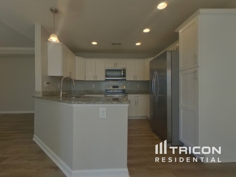Building Photo - 365 McGiboney Ln