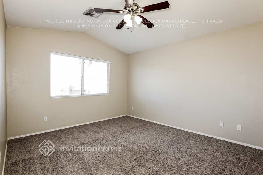 Building Photo - 4028 W Lone Cactus Dr