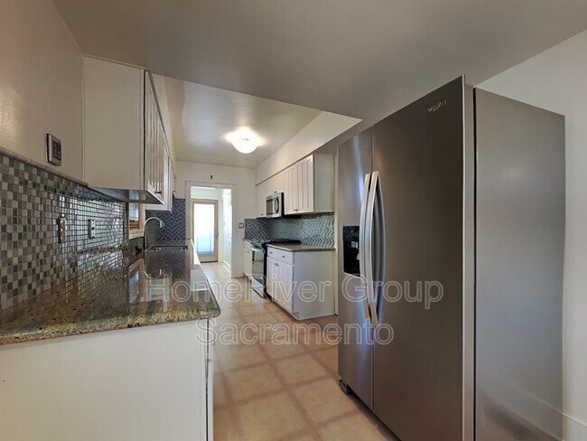 Building Photo - 1637 47th St