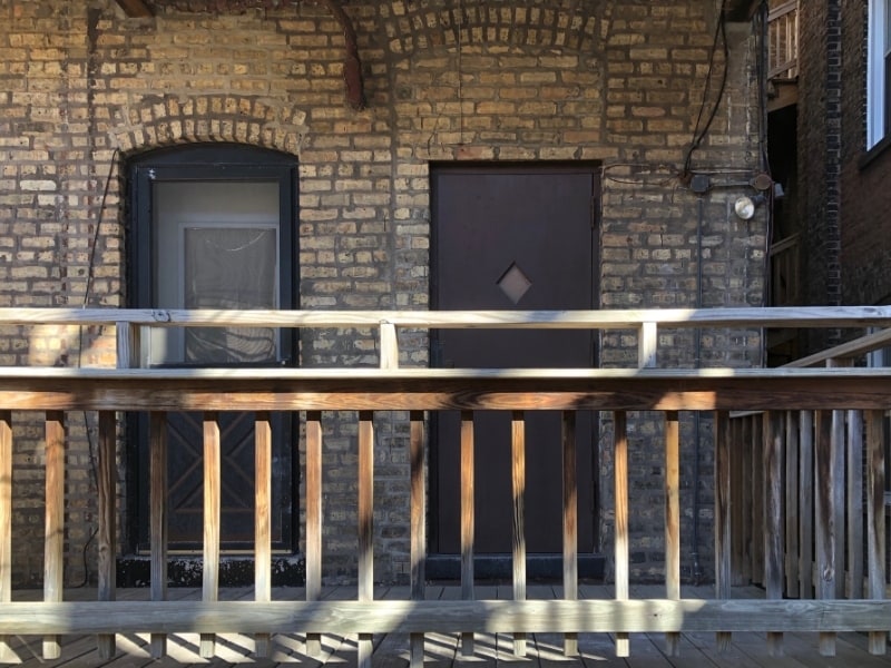 Building Photo - 617 W Surf St