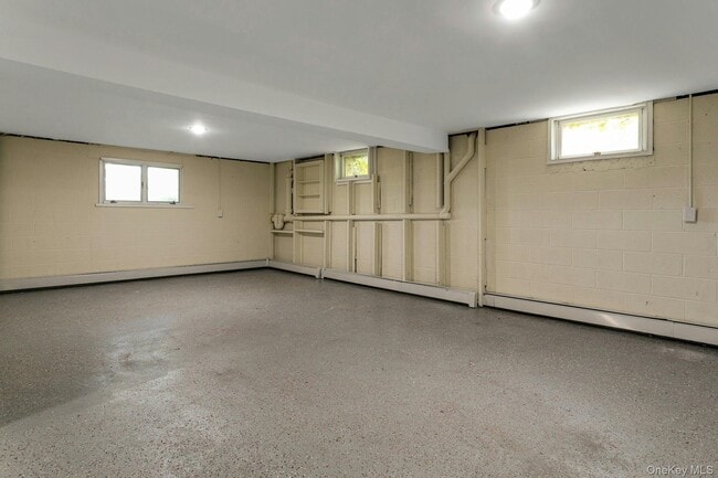 Building Photo - 68 Lake Shore Dr