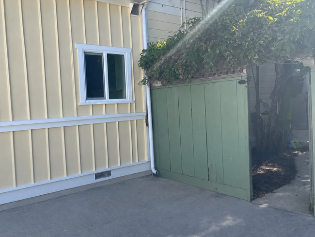 Building Photo - 306 Rancheria St