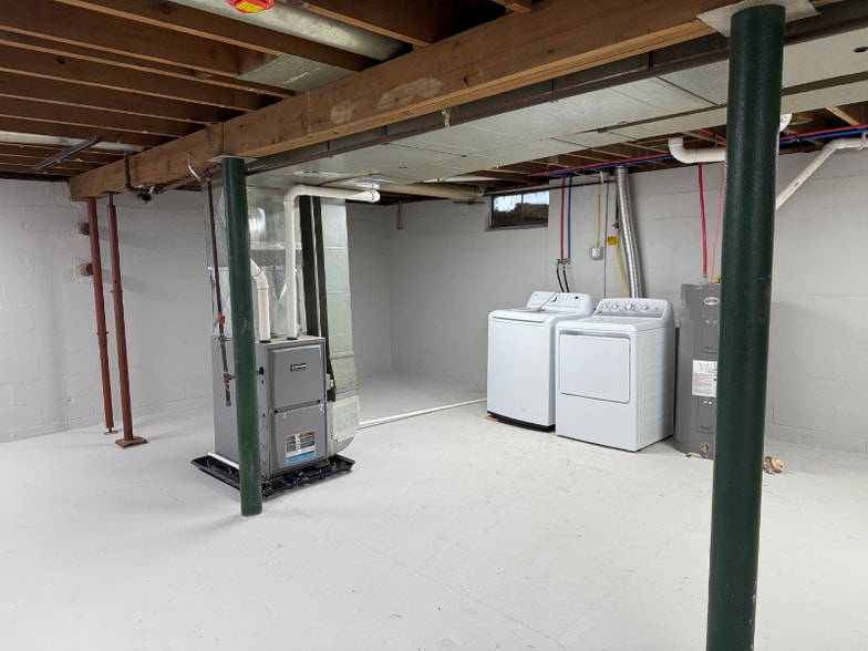 Building Photo - 191 Washington St