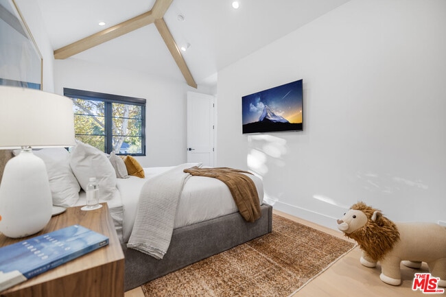 Building Photo - 4256 Camellia Ave