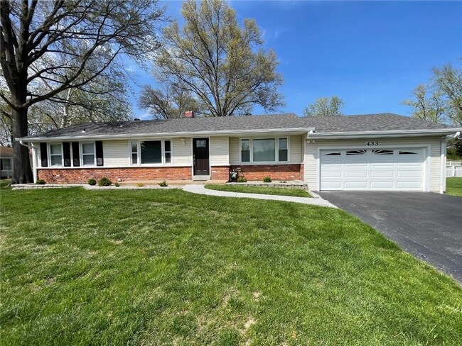 Primary Photo - 433 Essen Ln