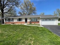 Building Photo - 433 Essen Ln