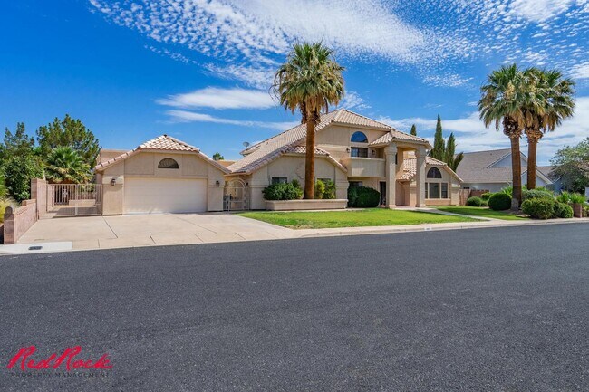 Building Photo - Spacious 6 Bedroom Home with a Balcony!
