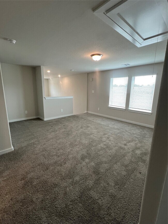 Building Photo - 6737 Chinapkin Oak Ln