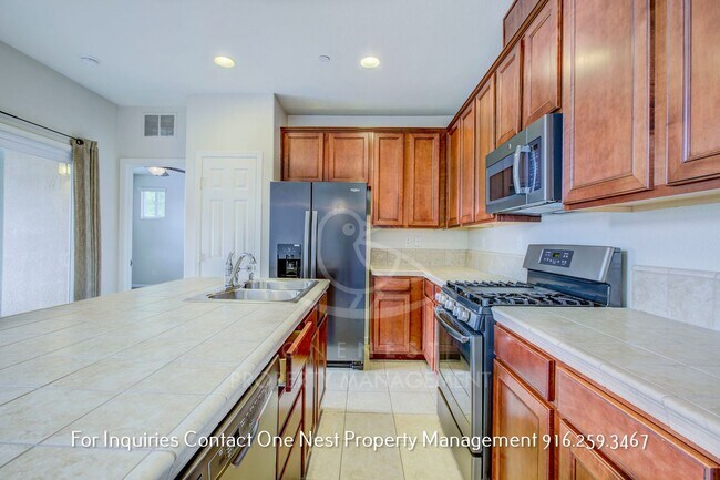 Building Photo - Lincoln Crossing Condo 2 bdrm and 2 bthm