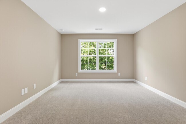 Building Photo - 238 Sugartree Ln