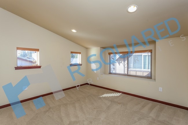 Building Photo - 14314 Stone Ave N