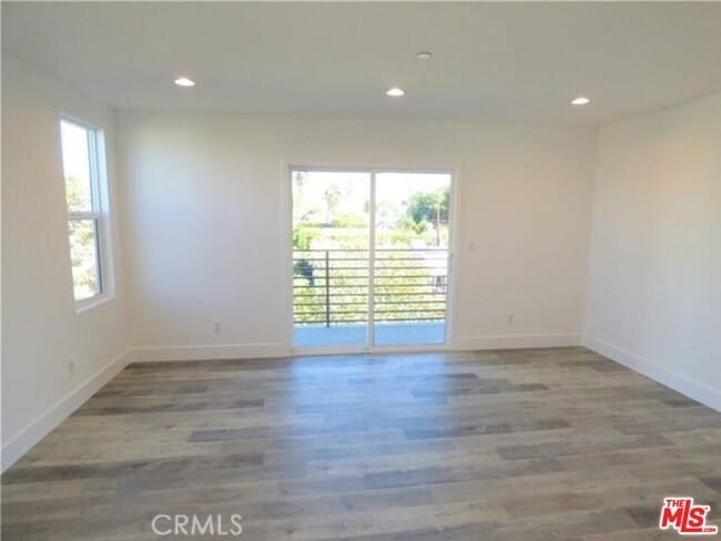 Building Photo - 1113 Carmona Ave